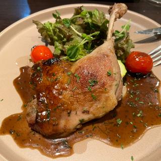 合鴨もも肉のコンフィ(イタリアン酒場 エイト・ノース)