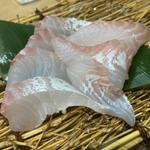 スズキ造り(海鮮立呑 活魚パラダイス)