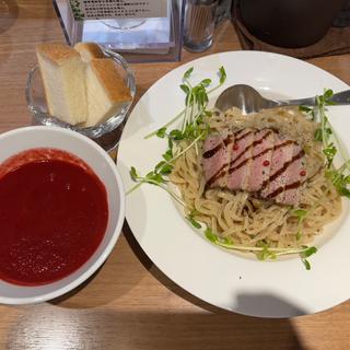 ビーツと甘海老のポタージュつけ麺　麺並盛200g 　つけパン付き(鶏Soba Toraや)