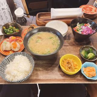 貝汁定食【手毬寿司付】(角打ち 小野の離れ)