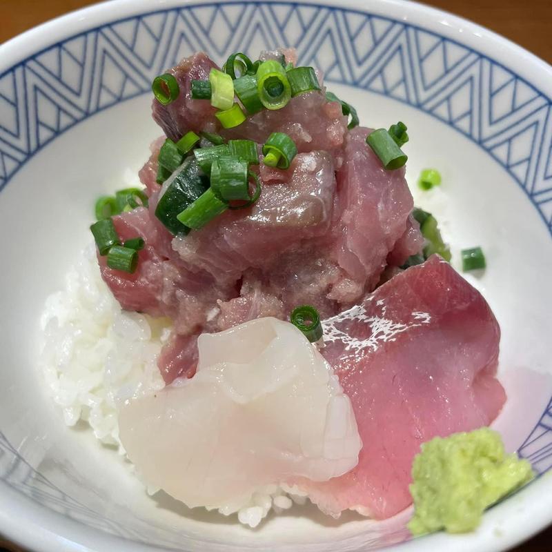 日替り　海鮮丼(寿製麺 よしかわ 川越店)