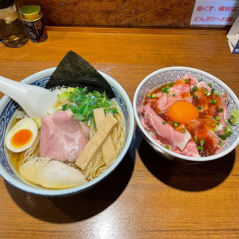 煮干しそば 白醤油 贅沢なチャーシュー丼(寿製麺 よしかわ 川越店)