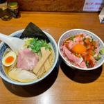 煮干しそば 白醤油 贅沢なチャーシュー丼
