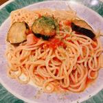厚切りベーコンとトロトロなすのトマトソース