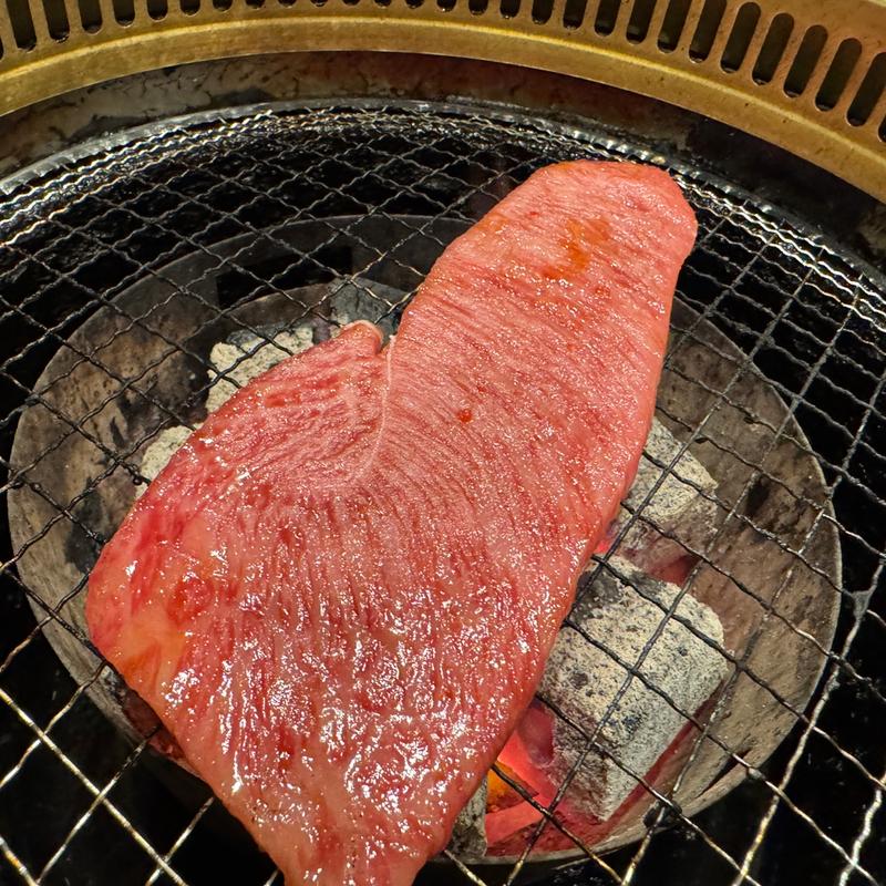 和牛炙りロース(焼肉ヒロミヤ四谷4号店)