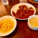 煮込みハンバーグ
