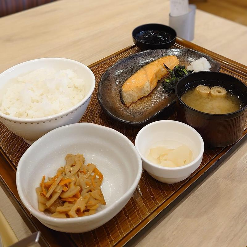 鮭和風朝食セット(ガスト 明大前店 )