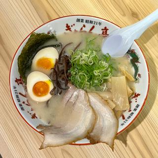 五割全部盛りラーメン(ぎょらん亭 大名店)