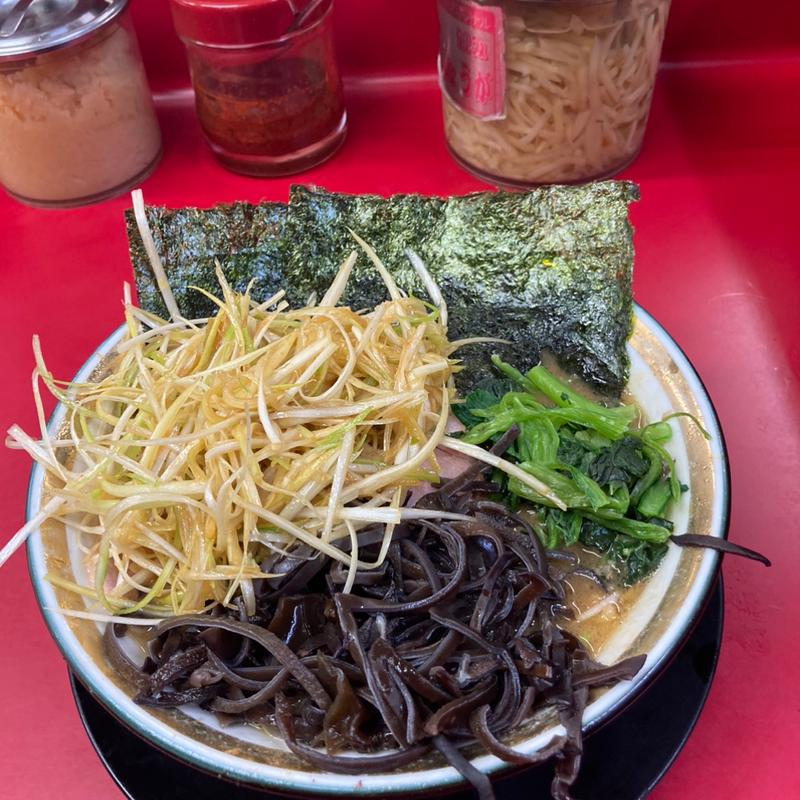 特製ラーメン（中）+キクラゲトッピング(横浜家系ラーメン 宮里家)