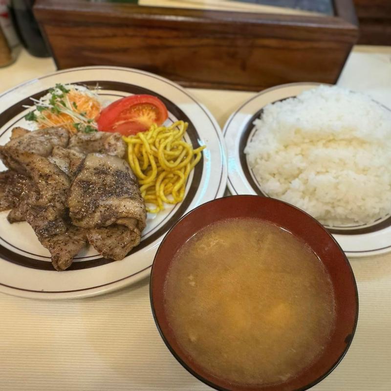 からし焼肉定食 大(洋包丁)