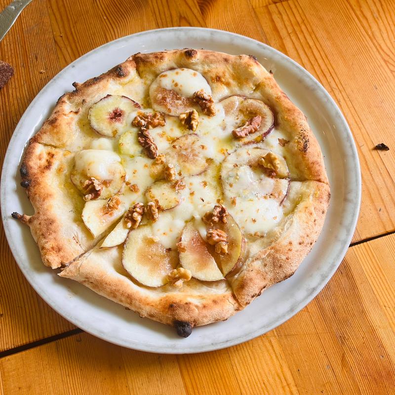 季節のピザ　イチジクとゴルゴンゾーラ(Pizzeria da Torachici （ピッツェリア ダ トラキチ）)