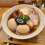 特製炭火焼き鯵煮干しそば チャーシュー 味玉(銀座らぁ麺 しら石)