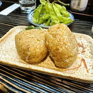 じゃこ入り焼きおにぎり（2個）(居酒屋 和’s（カズ）)