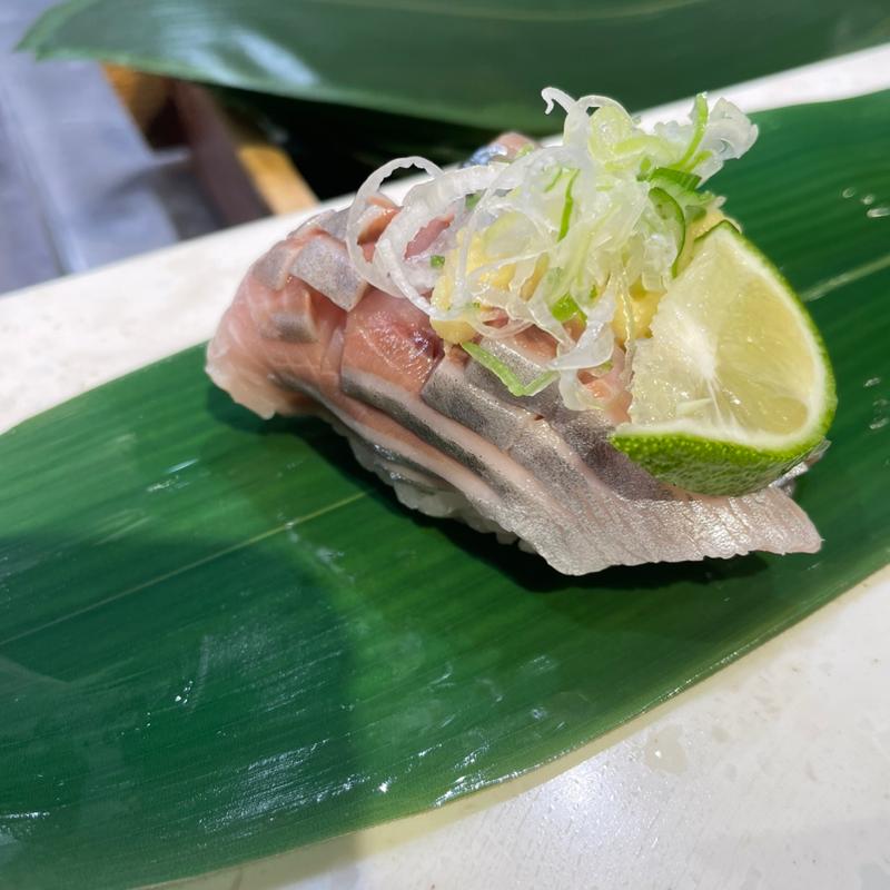 とろにしん(立食い寿司 根室花まる 丸の内オアゾ店)