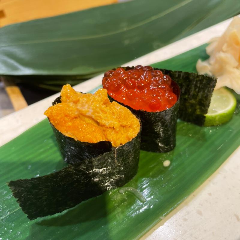 ウニ　いくら(立食い寿司 根室花まる 丸の内オアゾ店)