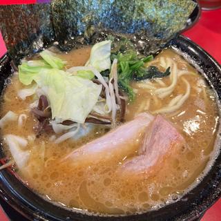 野菜盛りラーメン(家系ラーメン王道 王道之印)