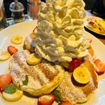 ストロベリー&バナナホイップパンケーキ(コナズ珈琲幕張)