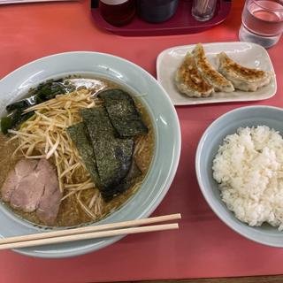 ネギ味噌ラーメン　半餃子　半ライス(ラーメンショップ串崎南)