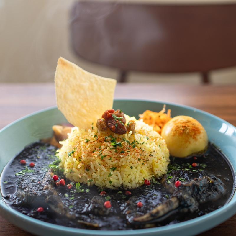 イカスミのカレー(パライソカレー)