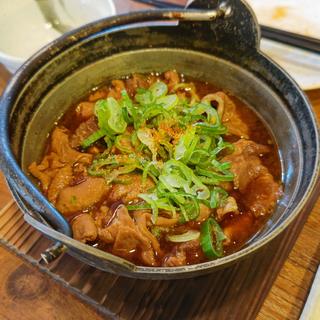 赤味噌旨辛もつ煮込み(大船一丁目やきとん)