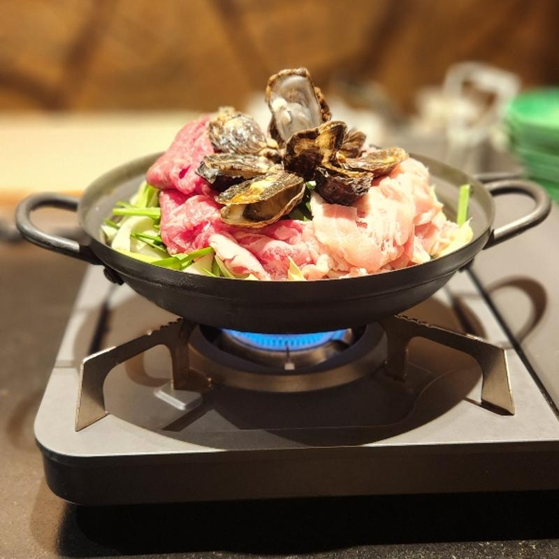 和牛&豚肉鍋(今夜はにるにる)