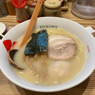 とんこつラーメンにたまご(九十九ラーメン 津田沼店)