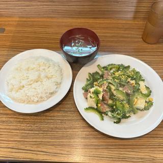 ゴーヤチャンプル定食(お食事処 三笠 松山店)