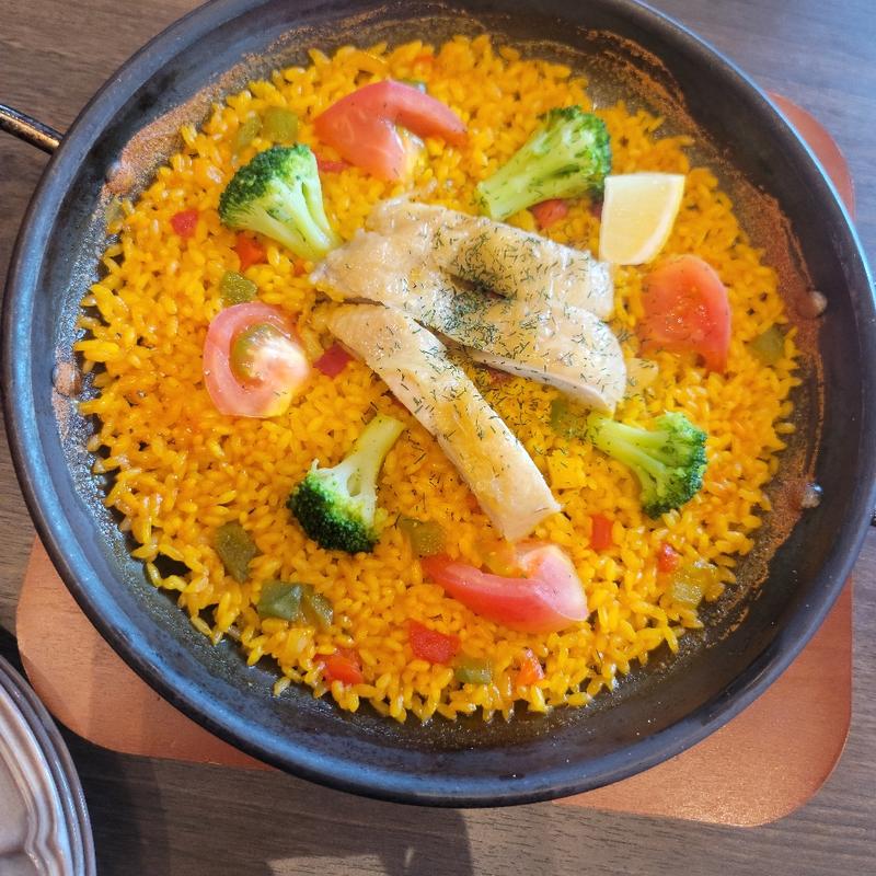 チキングリルのパエリアセット(Cerveza JPN渋谷アクシュ店)