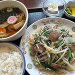 レバニラ定食
