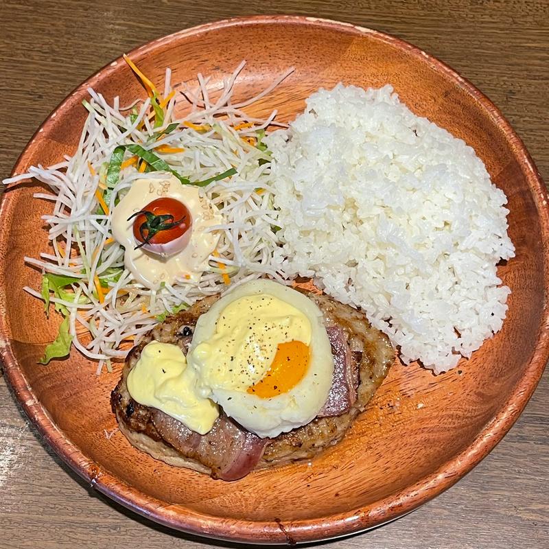 ベーコンエッグベネバーグディッシュ(びっくりドンキー 帝塚山店)