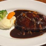デミグラスソースハンバーグ(キッチンさくらい )