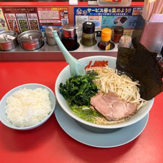 醤油ラーメン　ほうれん草　もやし　半ライス　背脂変更(ラーメン山岡家 越谷レイクタウン店)