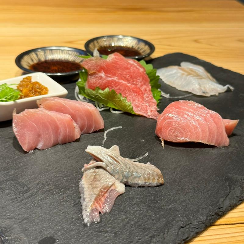 刺身盛り合わせ(みちのくや酒店 金山店)