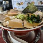 まる伝みそ豚骨チャーシュー麺
