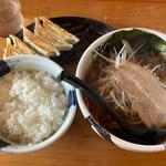 白ネギ醤油ラーメン餃子セット(ラーメンのしめ )