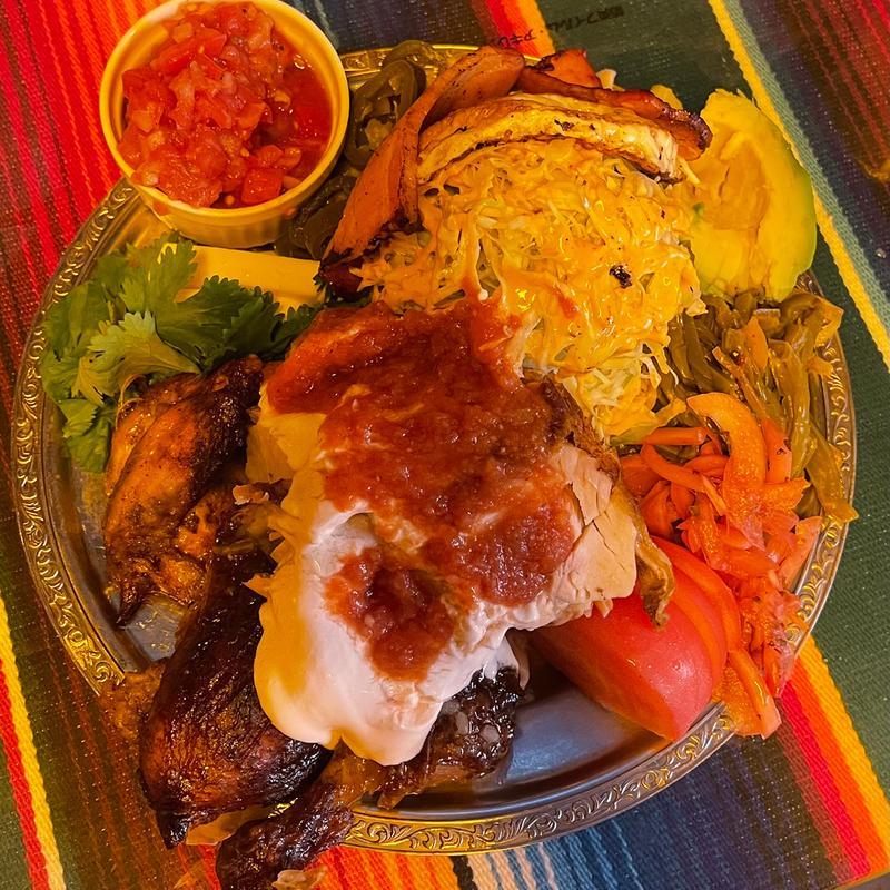 墨国回転鶏のバブル盛り 半羽(墨国回転鶏料理 福島店)