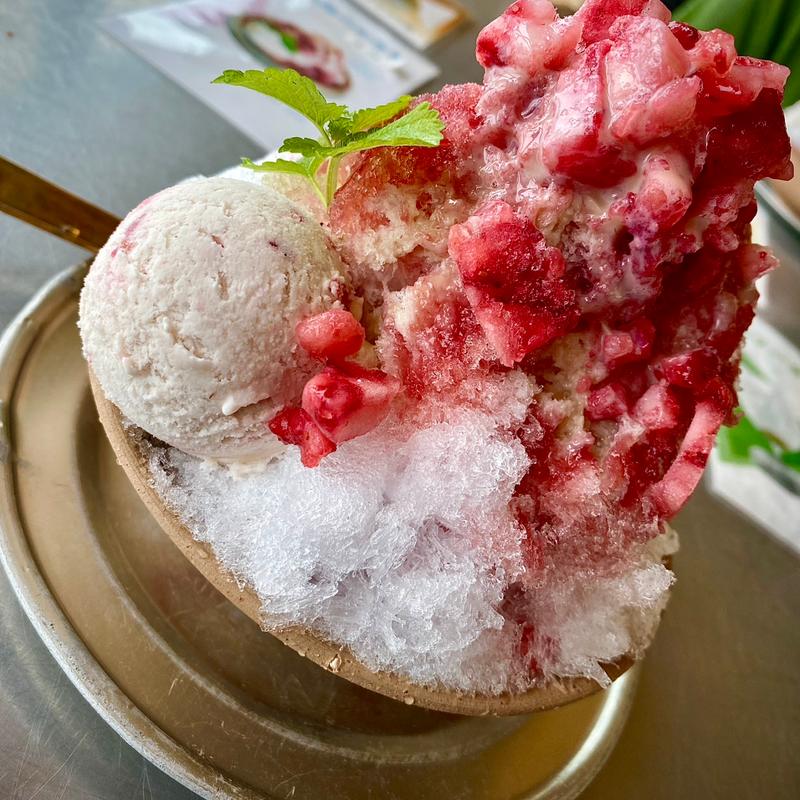 イチゴのかき氷(港の中のキッサテン)
