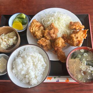 唐揚げ定食(なかまち食堂 )