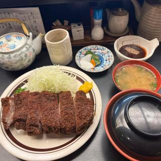 特大ロースカツ定食(とんかつ 五郎十 （ごろうじゅ）)