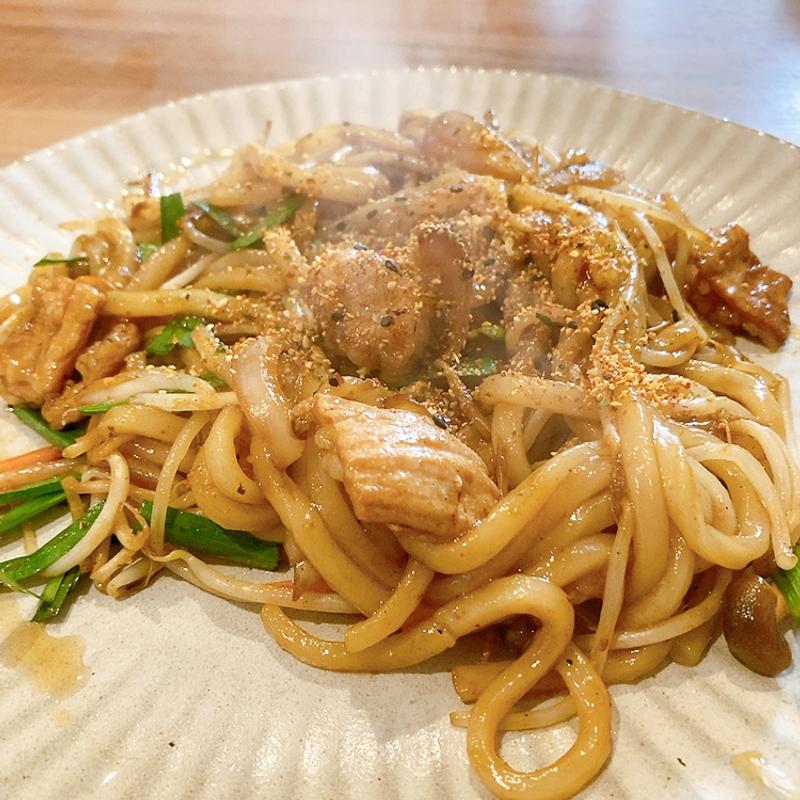 ピリ辛ホルモンうどん(オンドルバン ondolban（旧 韓屋ondol）)