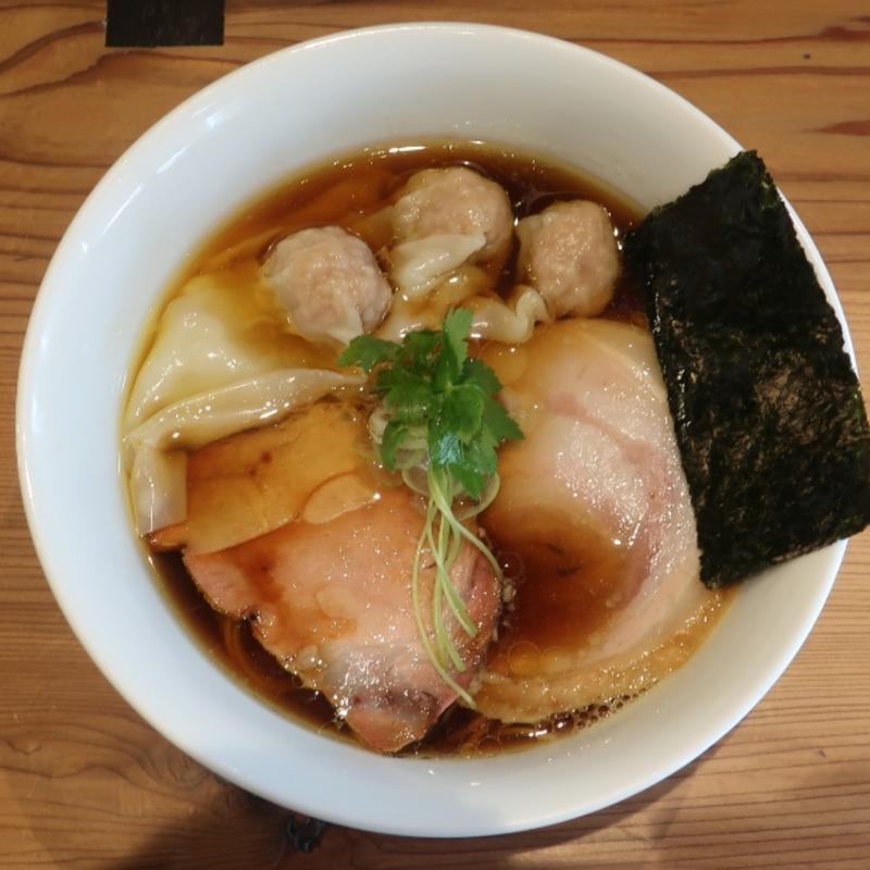 わんたん醤油らぁ麺(らぁ麺や ふぢとら)