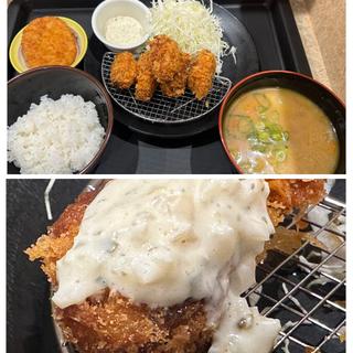 カキフライ5個定食・小ごはん・豚汁(松のや 新橋店)