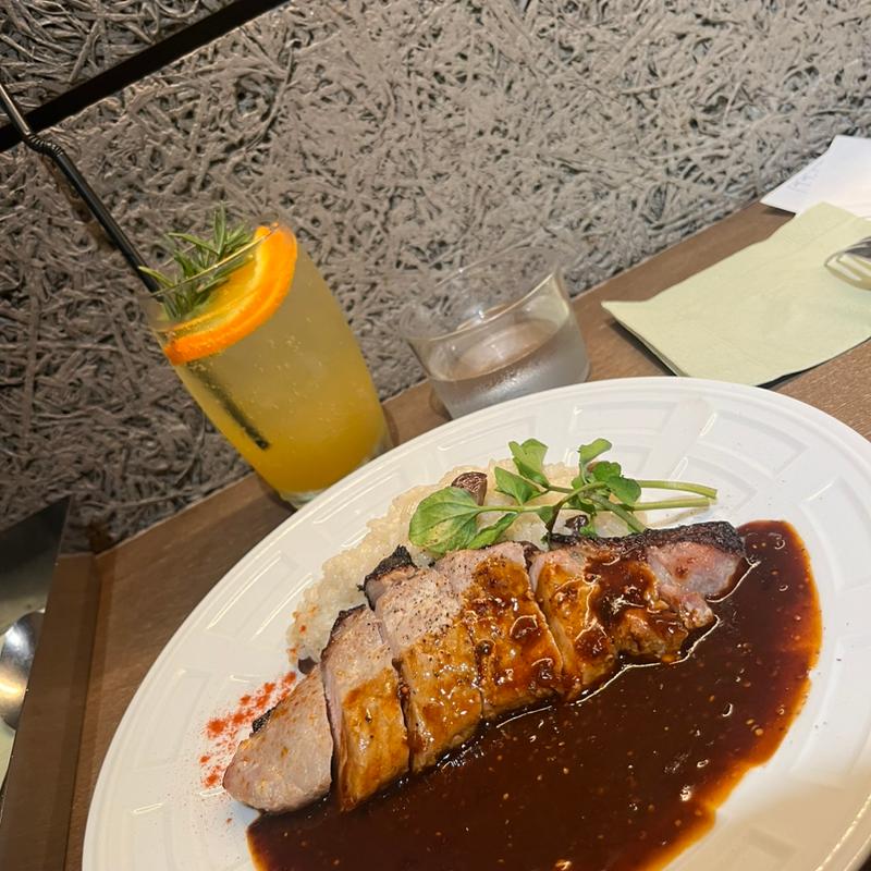 ポークソテーと栗チーズリゾットのワンディッシュ(パティスリー＆カフェ デリーモ 東京ミッドタウン日比谷店)