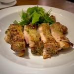 バジルソースでマリネしたチキングリル