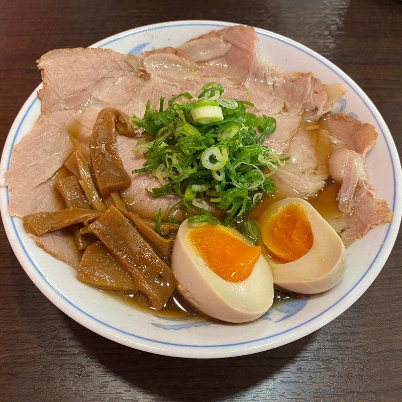 特製醤油ラーメン(らー麺 鉄山靠 （てつざんこう）)
