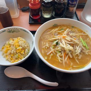 味噌ラーメンと半チャーハン(マルヤス酒場 巣鴨店 7号店)