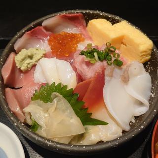 ランチ おまかせ海鮮丼