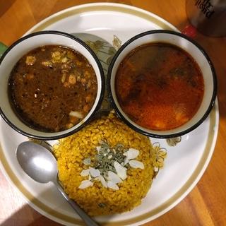 合いがけカレー（エビカレー、肉カレー）(さんとよん)