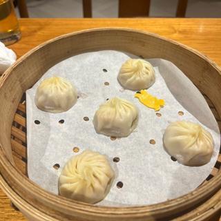 蟹味噌入り小籠包(鼎泰豐)