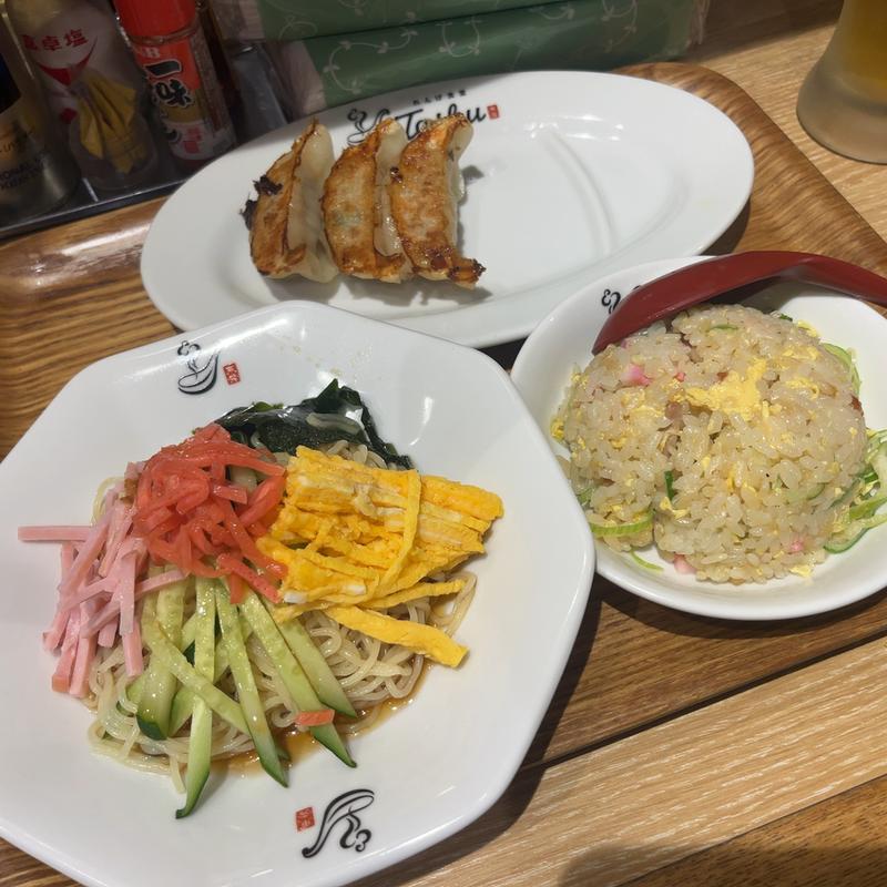 冷やし中華と半チャーハン、半餃子(れんげ食堂 Toshu 板橋仲宿店)